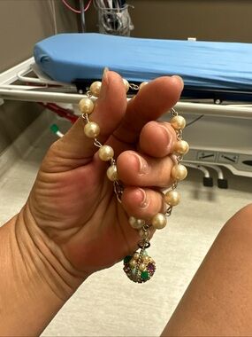 Estate Cream faux Pearl Bracelet with Multicolor Gem Cluster basket Charm